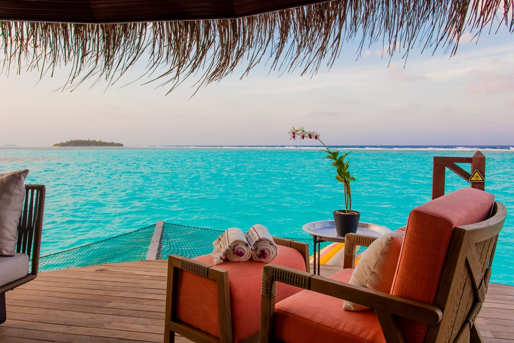 content/hotel/Kanuhura/Accommondation/Water Villa Sunrise/Kanuhura-Acc-WaterVilla-14.jpg